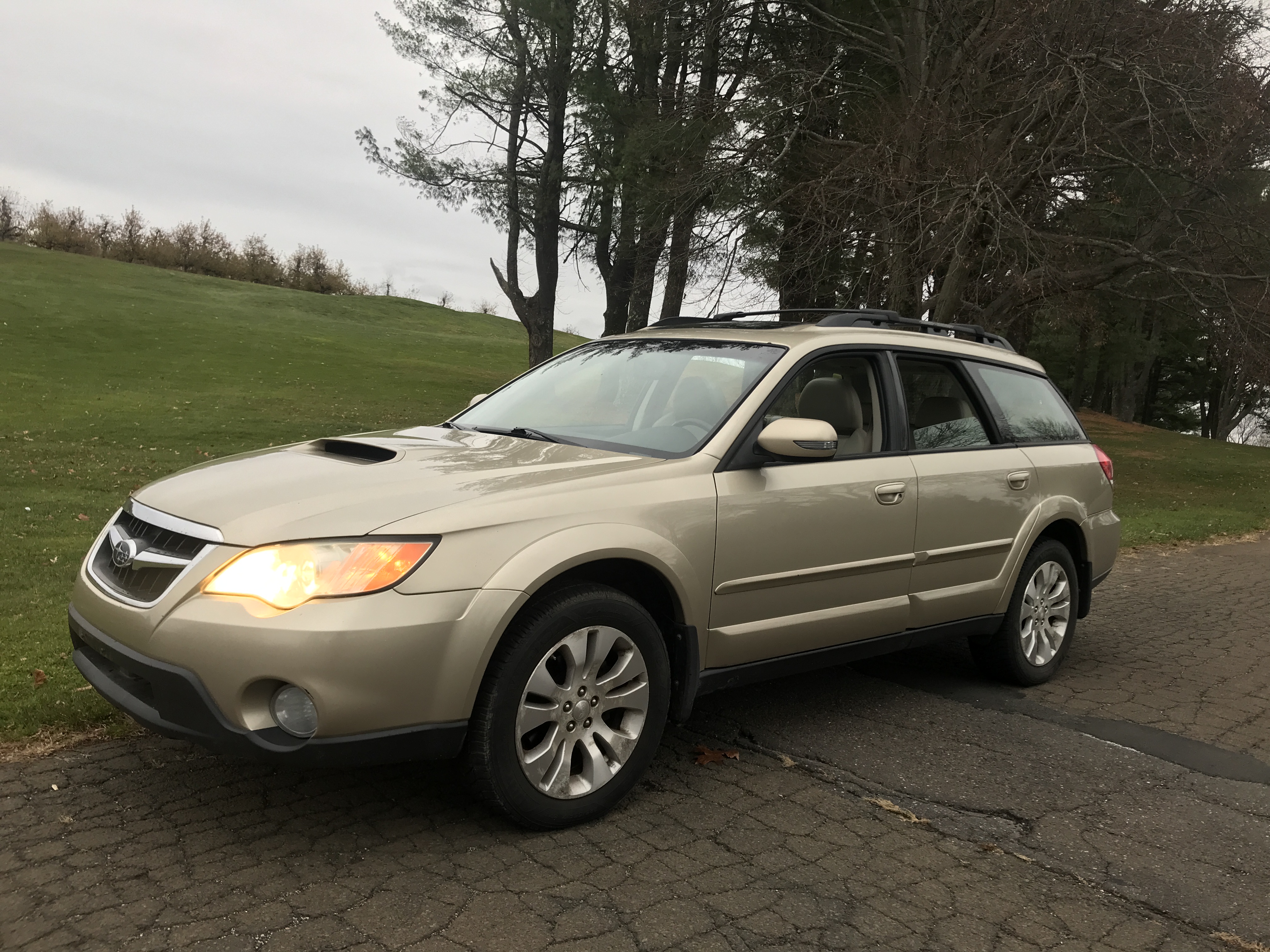 2008 Subaru Outback 2.5XT Limited, EJ255 turbo boxer, full-time symmetrical AWD, 5-speed manual One Owner 71K low mileage — photo 13